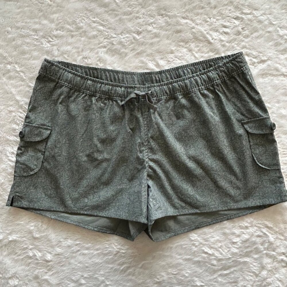 NWT Women’s Ascend Bass Pro Shops Cargo Green‎ Athletic Shorts Outdoors - XL